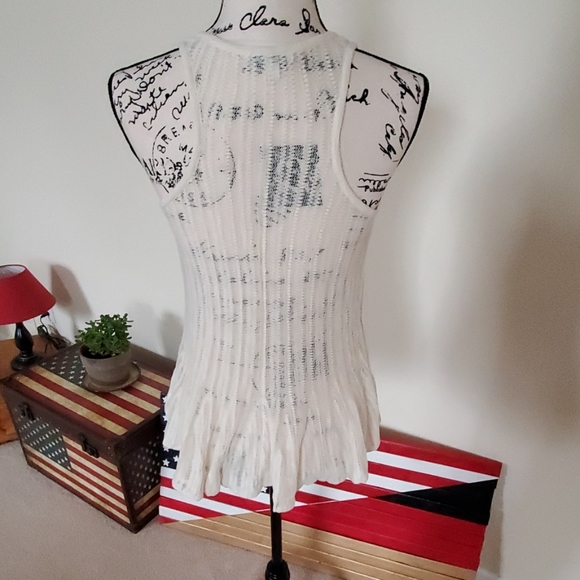 Top - Picture 3 of 4